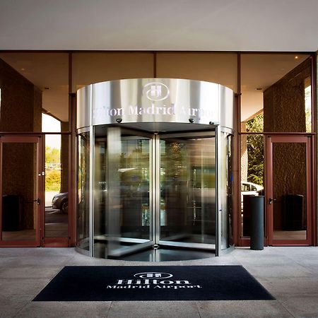 Отель Hilton Madrid Airport Экстерьер фото