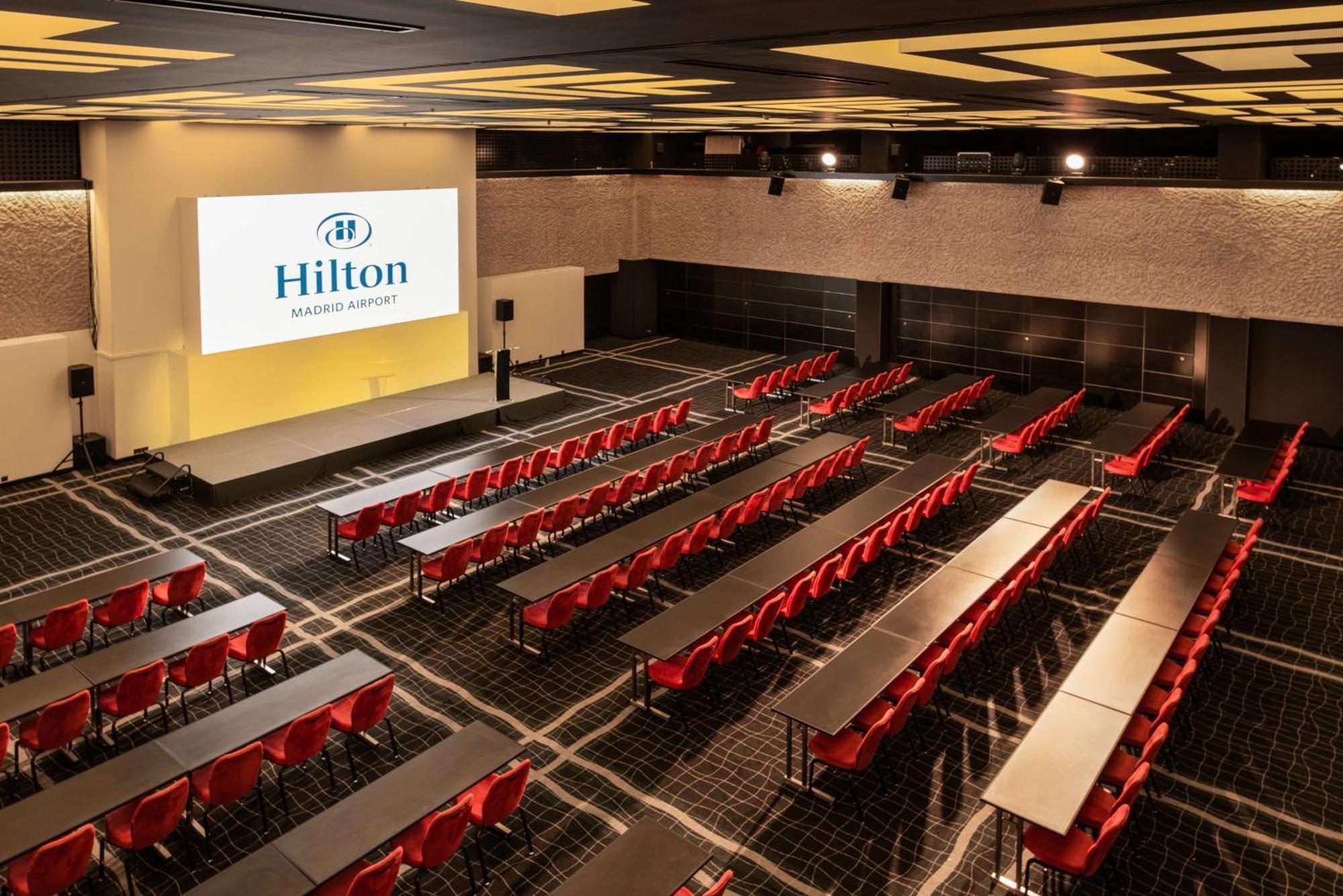 Отель Hilton Madrid Airport Экстерьер фото