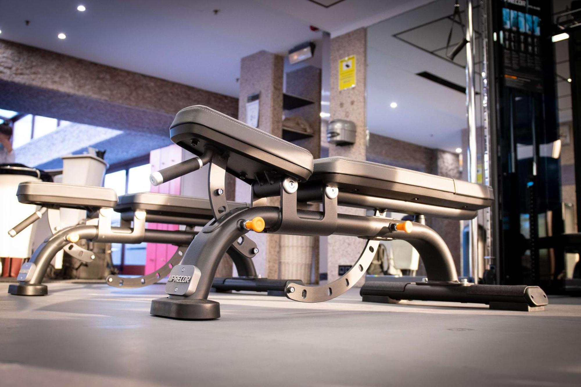 Отель Hilton Madrid Airport Экстерьер фото